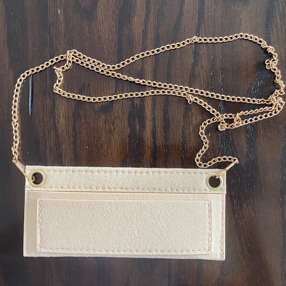 INSERT FOR LONG WALLET - Picture 1 of 4